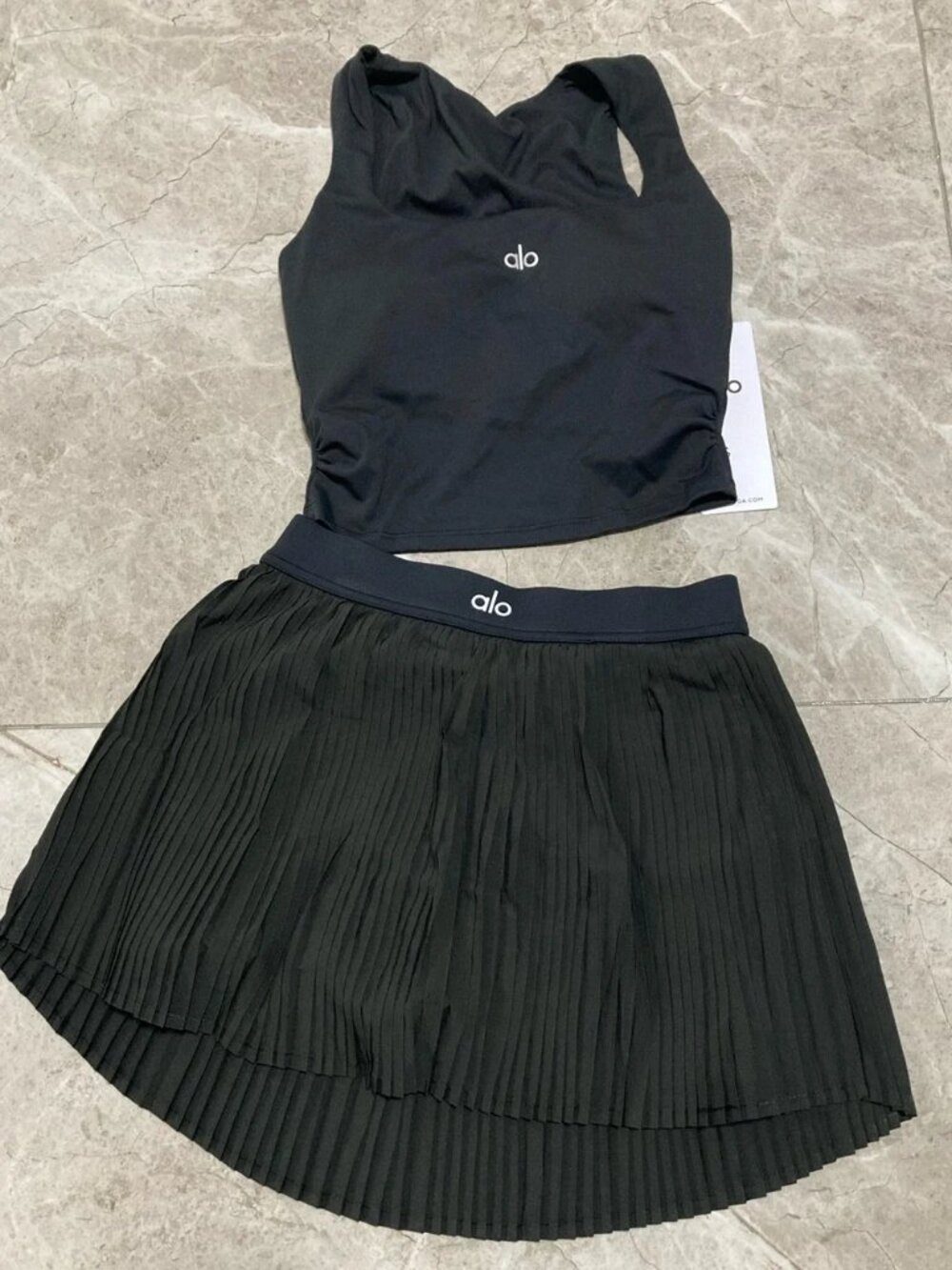 ALO Yoga Black Pleated Skort with Black Logo Crop Tank